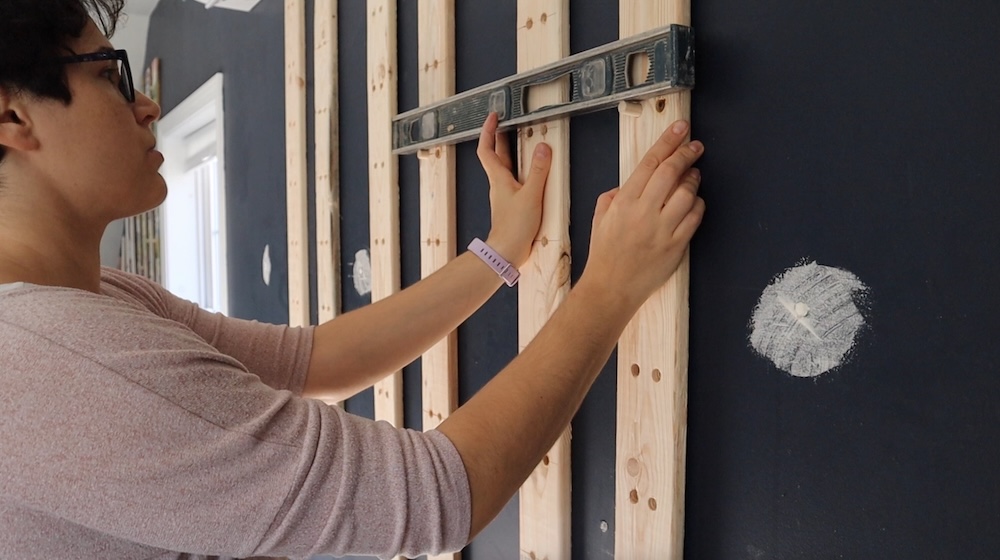 leveling the wall easel baords horizontally